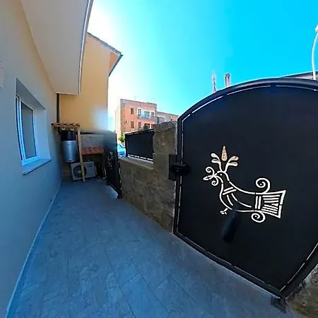 Private Blue At Palma De Sols No Shared Living Spaces Maison d'hôtes 3*